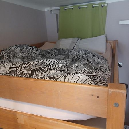 Logement Chambre Seul En Supplement Ou Dortoir Mixte Roquemaure  Habitación foto