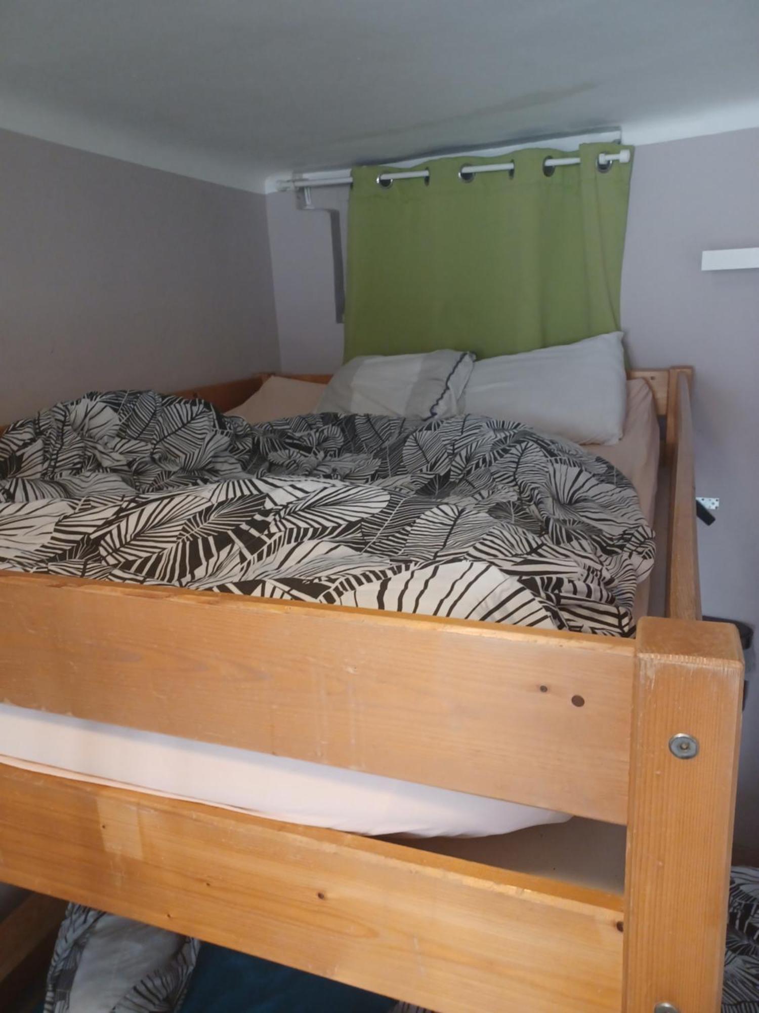 Logement Chambre Seul En Supplement Ou Dortoir Mixte Roquemaure  Habitación foto